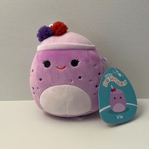 NWT Vie the Smoothie Squishmallow